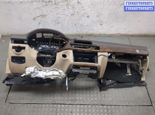 Панель передняя салона (торпедо) MB1467209 на Mercedes CLS C218 2011-2017