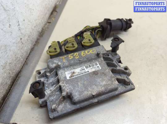 Блок управления двигателем FO2099697 на Ford Focus 3 2011-2015