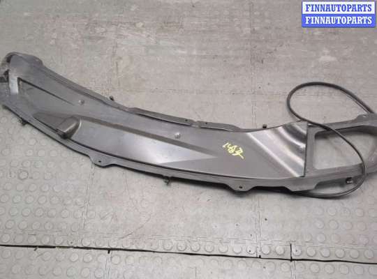 Жабо под дворники (дождевик) MB1514891 на Mercedes ML W164 2005-2011
