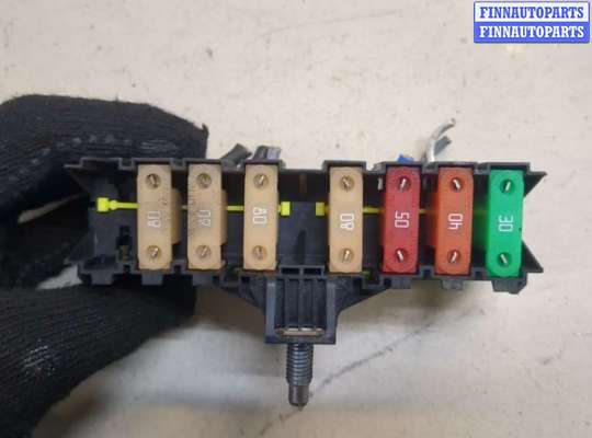 Блок предохранителей PG1114187 на Peugeot 407