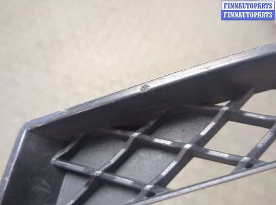 купить Заглушка (решётка) бампера на Mercedes CLS C218 2010-2018