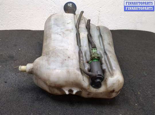 Бачок омывателя на Peugeot 406