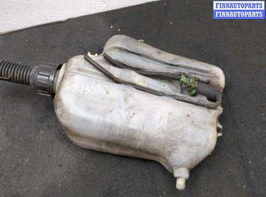 Бачок омывателя на Peugeot 406