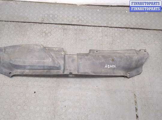 Купить Накладка замка капота на Audi S5 (8T) 2007-2016 Накладка замка капота AU1700553 на Audi S5 (8T) 2007-2016