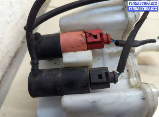 купить Бачок омывателя на Toyota Yaris 2005-2011