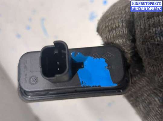 купить Кнопка открывания багажника на Renault Scenic 2009-2012