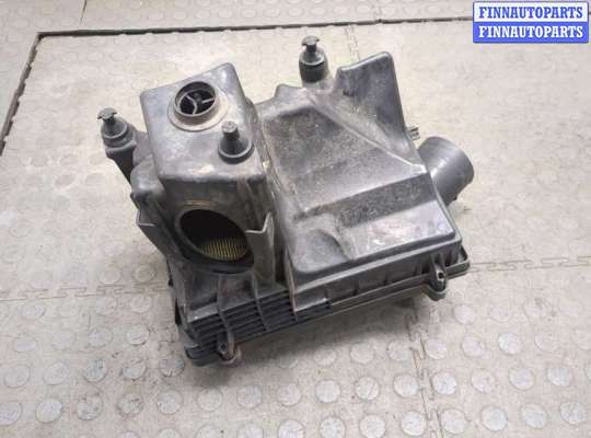 Корпус воздушного фильтра на Land Rover Freelander II