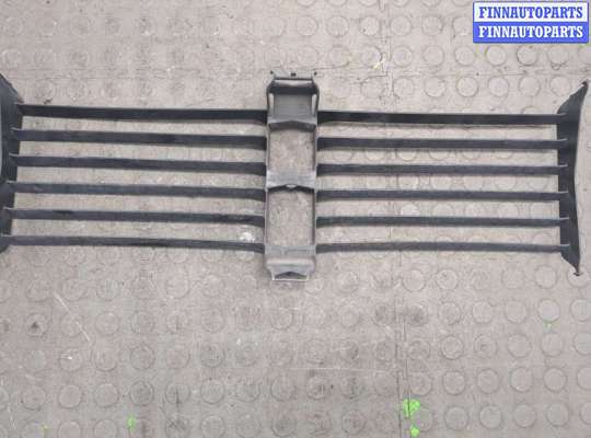 купить Заглушка (решётка) бампера на BMW 7 F01 2008-2015