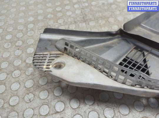 купить Жабо под дворники (дождевик) на BMW 7 F01 2008-2015