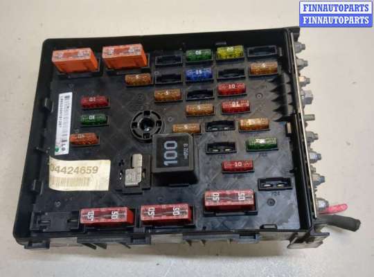 Блок предохранителей VG2414795 на Volkswagen Passat 6 2005-2010