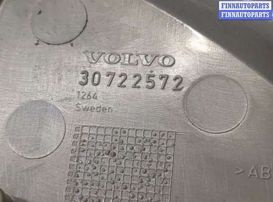 купить Пластик панели торпеды на Volvo XC90 2002-2014