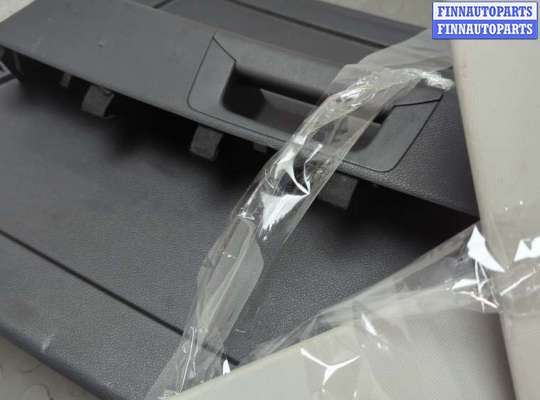 купить Обшивка крышки (двери) багажника на Mercedes GLK X204 2008-2015