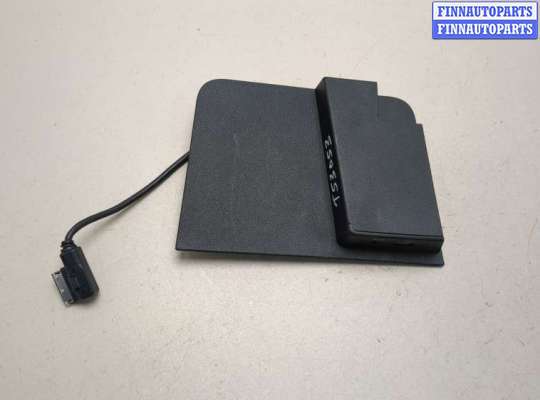 Разъем AUX/USB SK458855 на Skoda Rapid