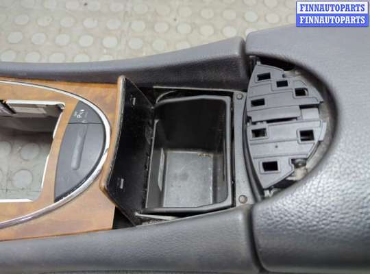 купить Консоль салона (кулисная часть) на Mercedes E W211 2002-2009