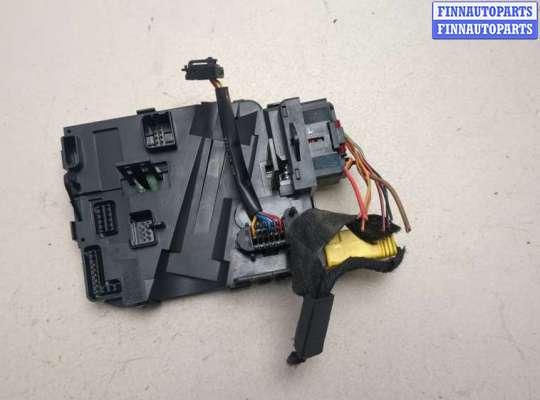 Блок управления подрулевыми переключателями SK537695 на Skoda Octavia (A5) 2004-2013