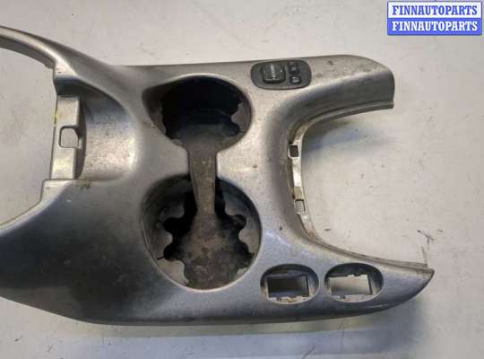 Пластик центральной консоли TT896043 на Toyota Sequoia 2000-2008