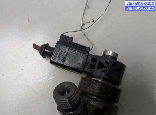 Форсунка топливная на Volkswagen Passat B7 (36)