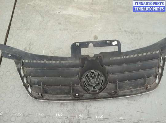 купить Решетка радиатора на Volkswagen Touran 2003-2006