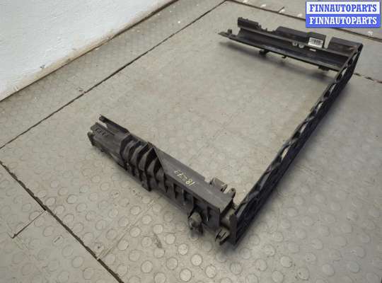 купить Кронштейн радиатора на BMW 5 E60 2003-2010
