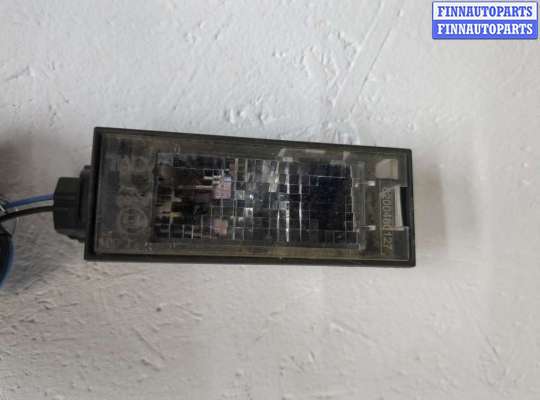 Планка подсветки номера на Renault Clio III