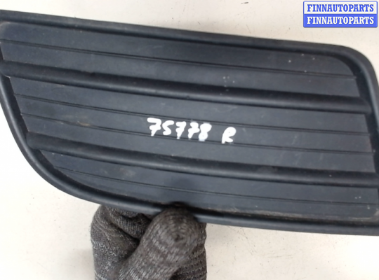 купить Заглушка (решётка) бампера на Suzuki Swift 2003-2011