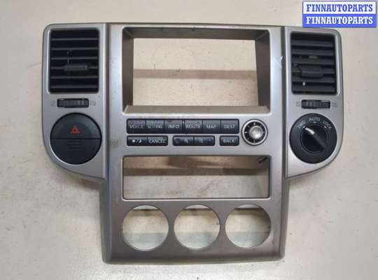 Рамка магнитолы на Nissan X-Trail I (T30)