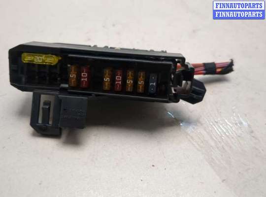 Купить Блок предохранителей на Audi A4 (B9) 2015-2023 Блок предохранителей AU1718866 на Audi A4 (B9) 2015-2023