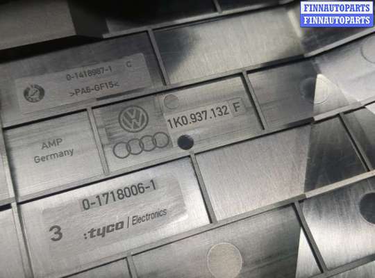 Блок предохранителей на Volkswagen Passat B6 (3C)