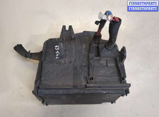 Блок предохранителей OP2356392 на Opel Vivaro 2014-2019