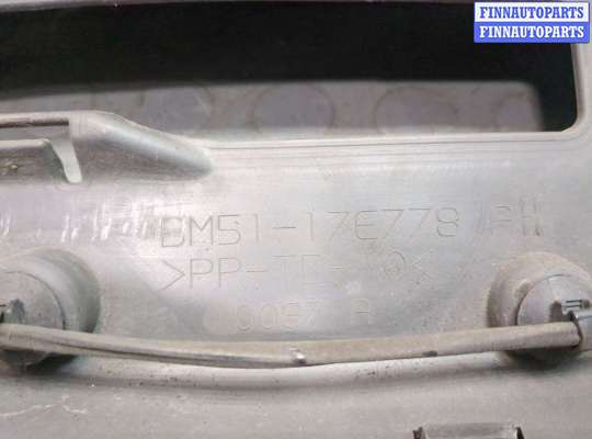 купить Накладка замка капота на Ford Focus 3 2011-2015