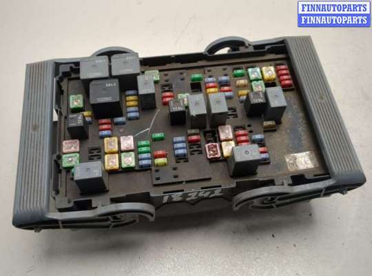 Блок предохранителей CD79149 на Cadillac Escalade 3 2006-2014