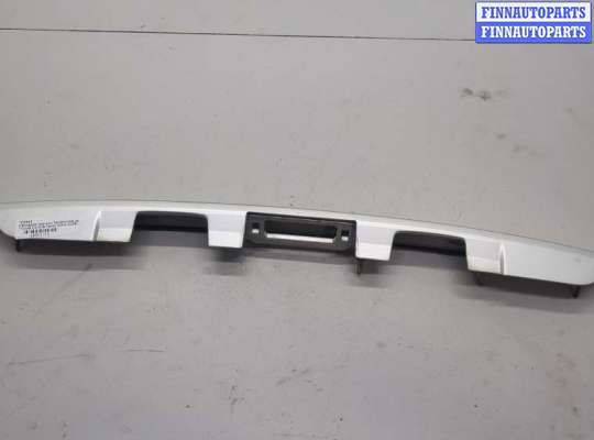 купить Накладка крышки багажника (двери) на Toyota Corolla Verso 2004-2009