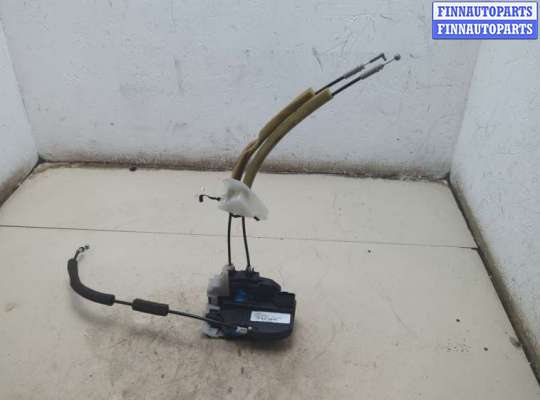 Замок боковой двери на Infiniti FX I (S50)