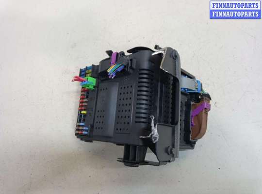 Блок предохранителей VL465843 на Volvo XC90 2006-2014