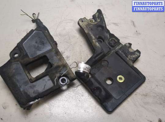 купить Накладка декоративная на ДВС на Mitsubishi Pajero / Montero 2000-2006