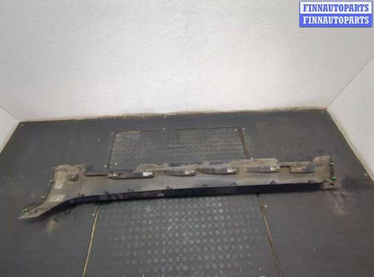 Накладка декоративная (на порог) на Volvo V40 Cross Country (P1)