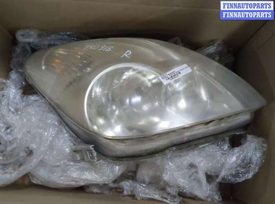 купить Фара (передняя) на Toyota Corolla Verso 2002-2004