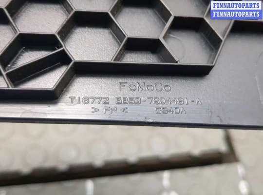 купить Пластик панели торпеды на Ford Explorer 2015-2019