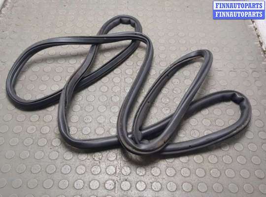 купить Уплотнитель на Audi Q7 2005-2015