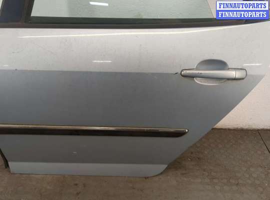 Стекло боковое двери на Peugeot 407