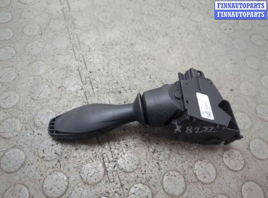купить Переключатель поворотов на Ford Fiesta 2012-2019