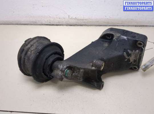 Подушка крепления двигателя MB1459023 на Mercedes C W203 2000-2007