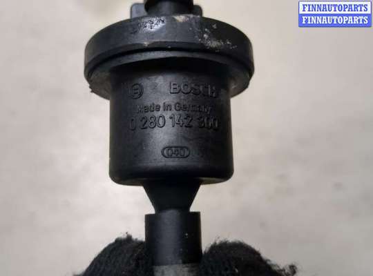 Клапан воздушный (электромагнитный) RN1071948 на Renault Safrane 1992-2000