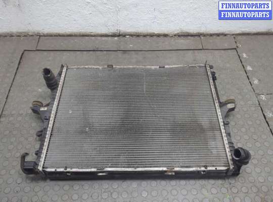 Радиатор охлаждения двигателя AU1724562 на Audi Q7 2005-2015