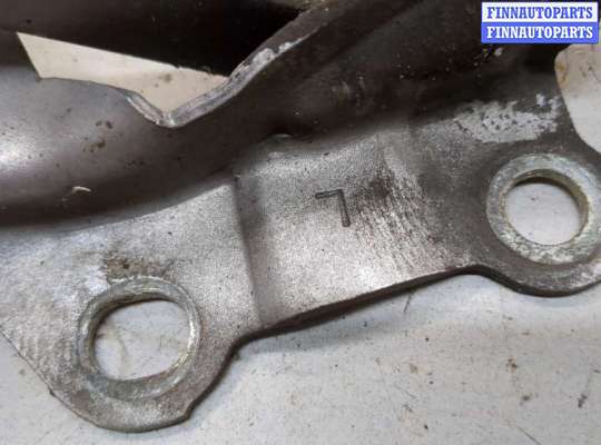 купить Петля капота на Toyota Avensis 1 1997-2003