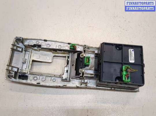 купить Кнопка регулировки подвески на Land Rover Range Rover Sport 2005-2013