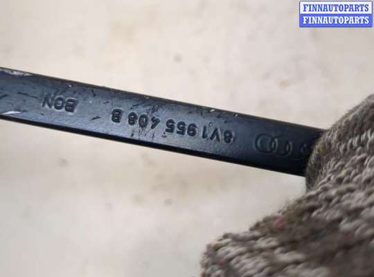 Поводок дворника на Audi A3 (8V)