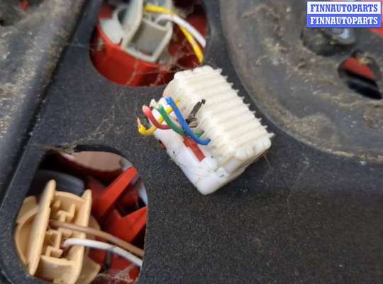 купить Фонарь (задний) на Toyota Auris E15 2006-2012