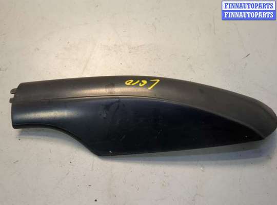 Накладка рейлинга TT896046 на Toyota Sequoia 2000-2008