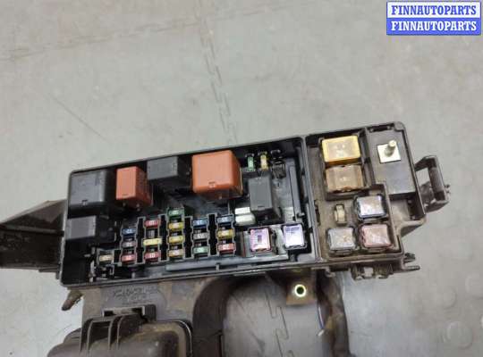 купить Блок предохранителей на Toyota Sequoia 2000-2008